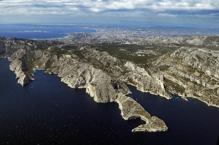 sormiou_morgiou_sugiton_aerienne-launette-parc-national-calanques-marseille-cassis-la-ciotat.jpg