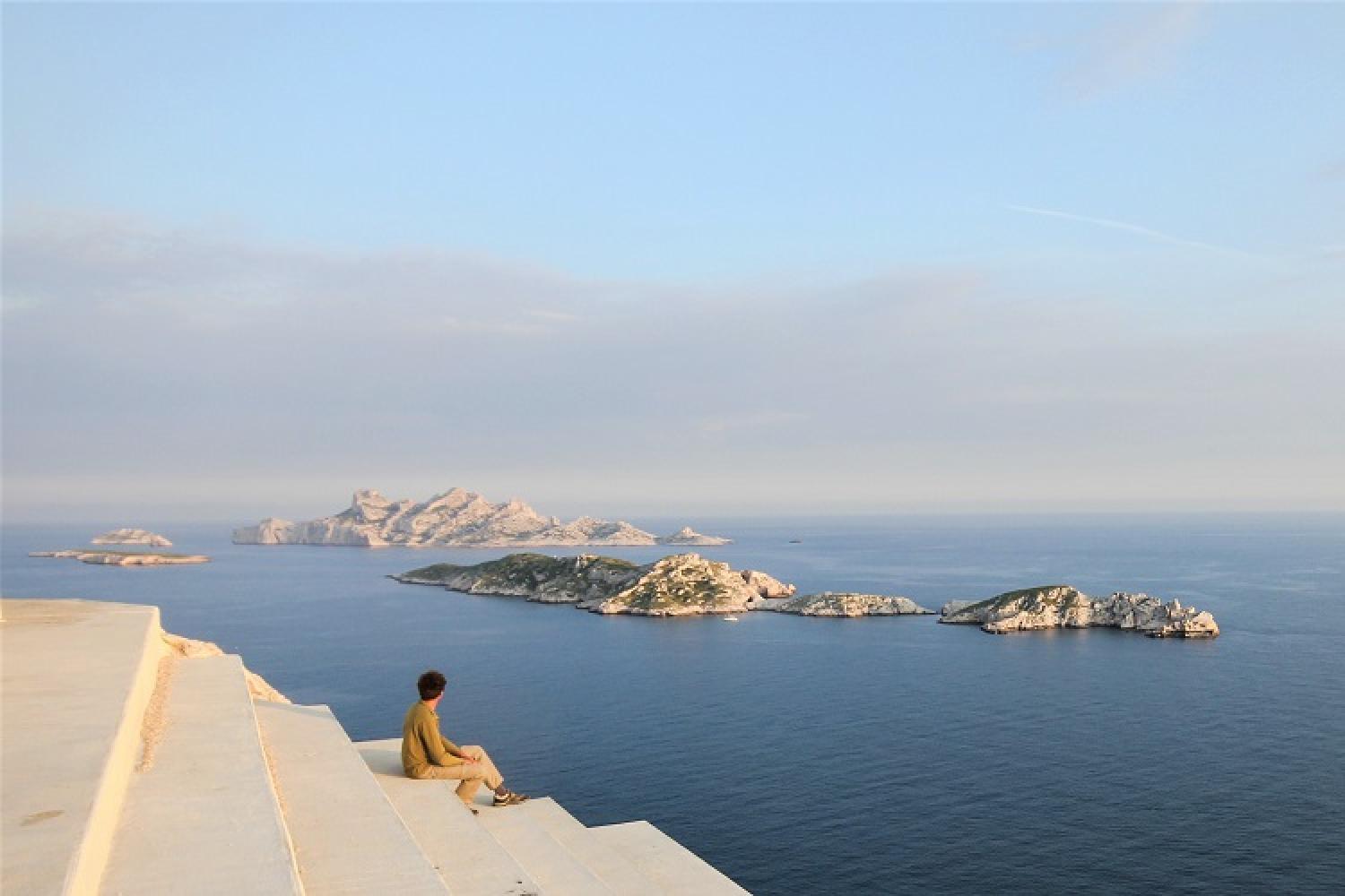 calanque-marseille-callelongue-semaphore-belvedere-parc-national-calanques-marseille-cassis-la-ciotat.jpg